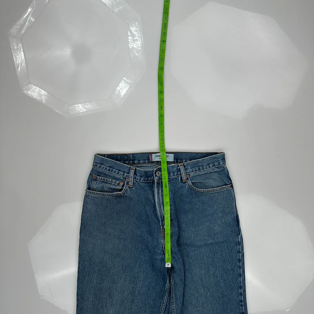 560 Levis Jeans - 33W 32L Blue Cotton - Image 4