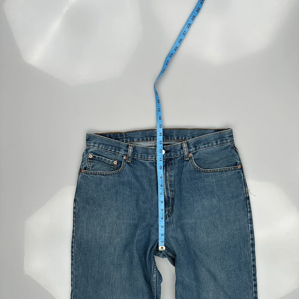 560 Levis Jeans - 36W 30L Blue Cotton - Image 4