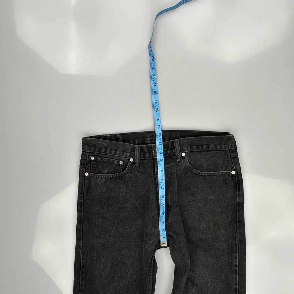 560 Levis Jeans - 36W 31L Gray Denim - Image 5