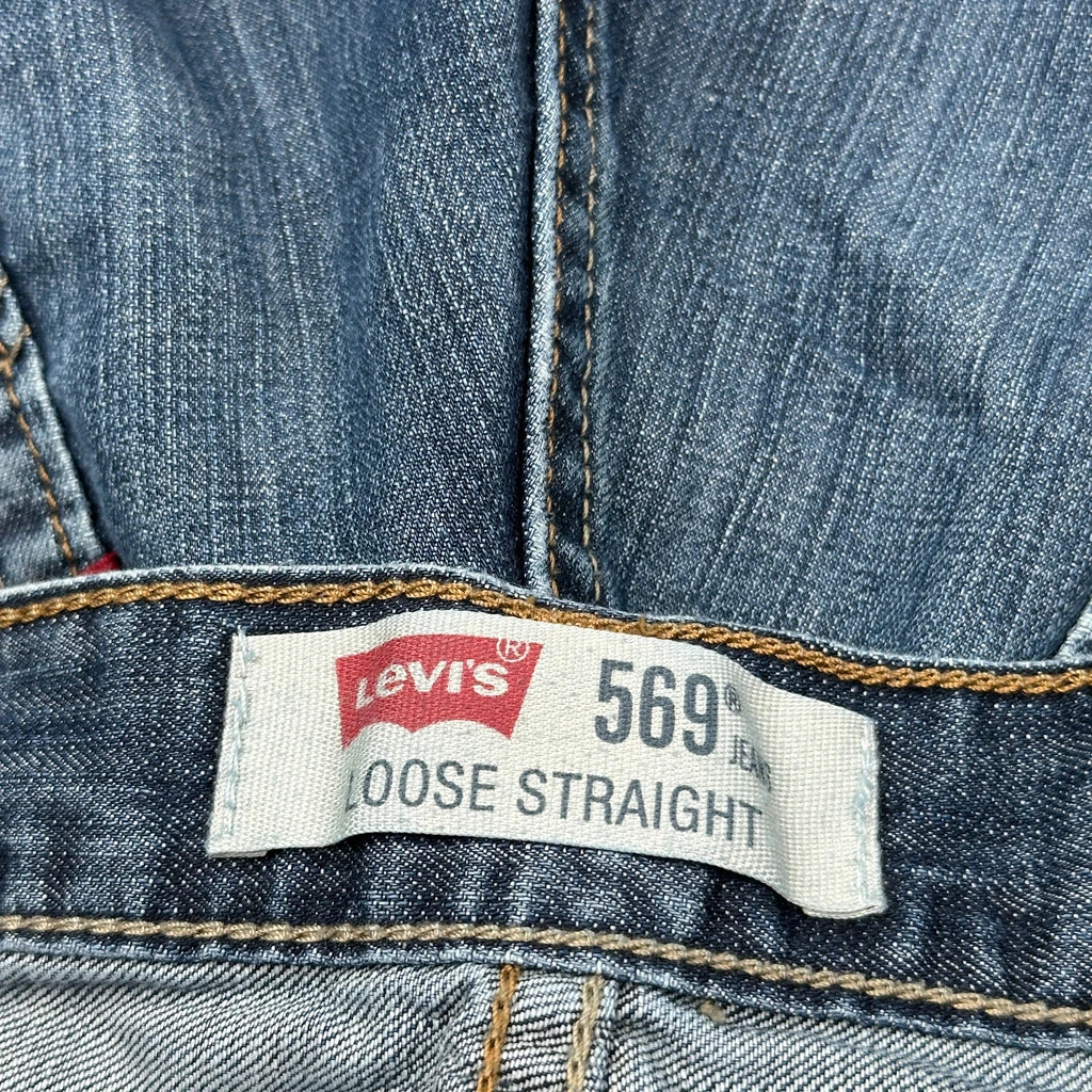 569 Levis Baggy Denim Shorts - 30W 11L Blue Denim - Image 6