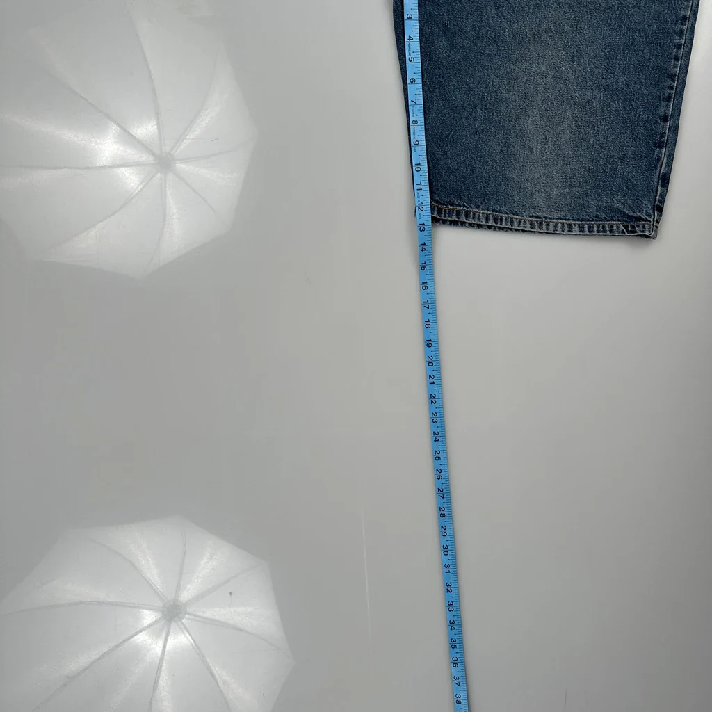 569 Levis Baggy Denim Shorts - 32W 11L Blue Denim - Image 5