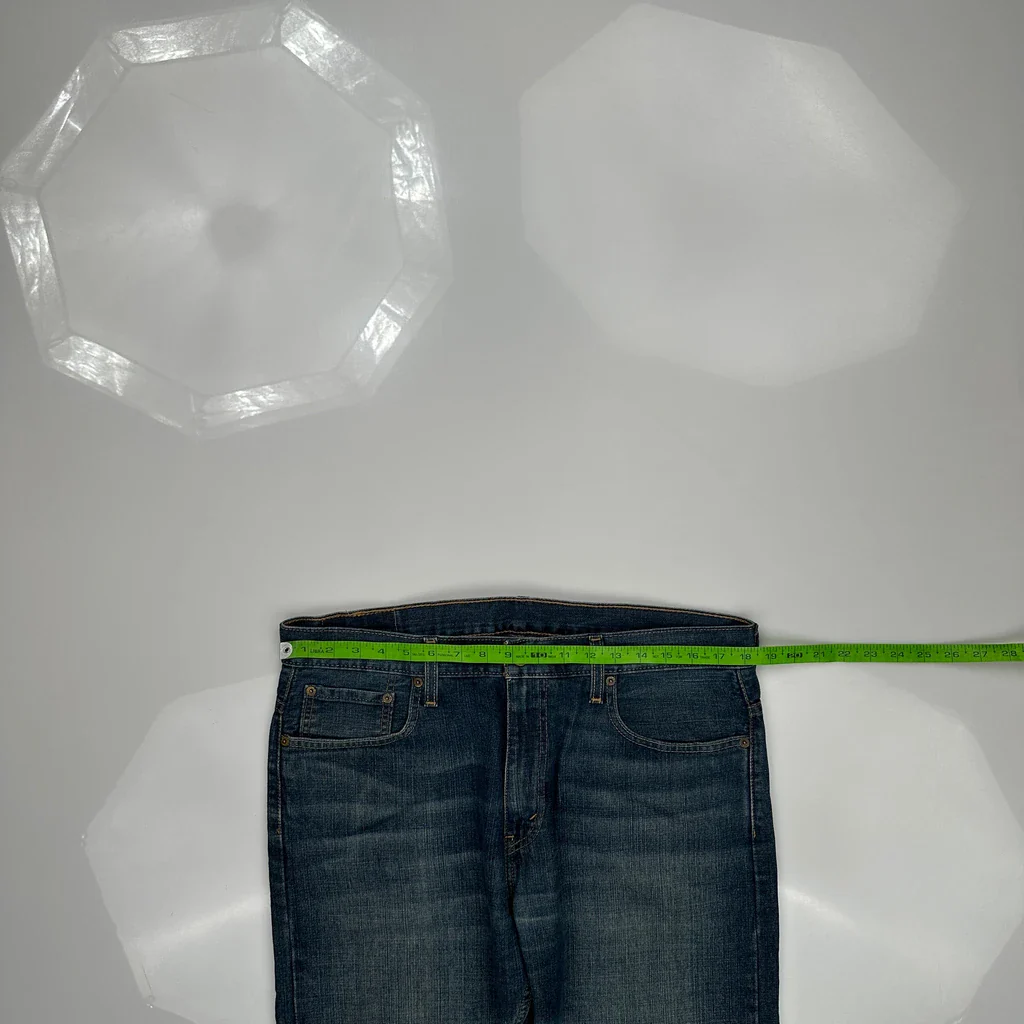 569 Levis Jeans - 36W 30L Blue Cotton - Image 3