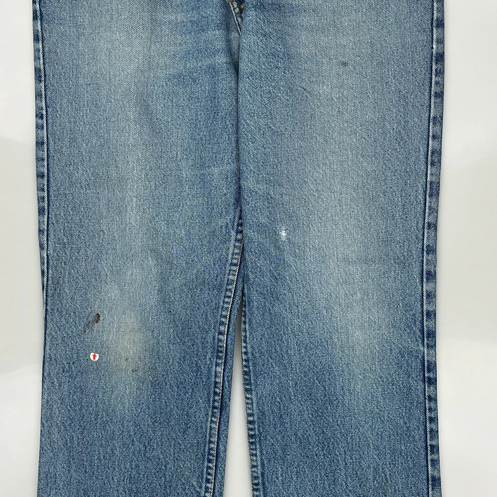 90S Levis Jeans - 32W 31L Light Wash Denim - Image 6