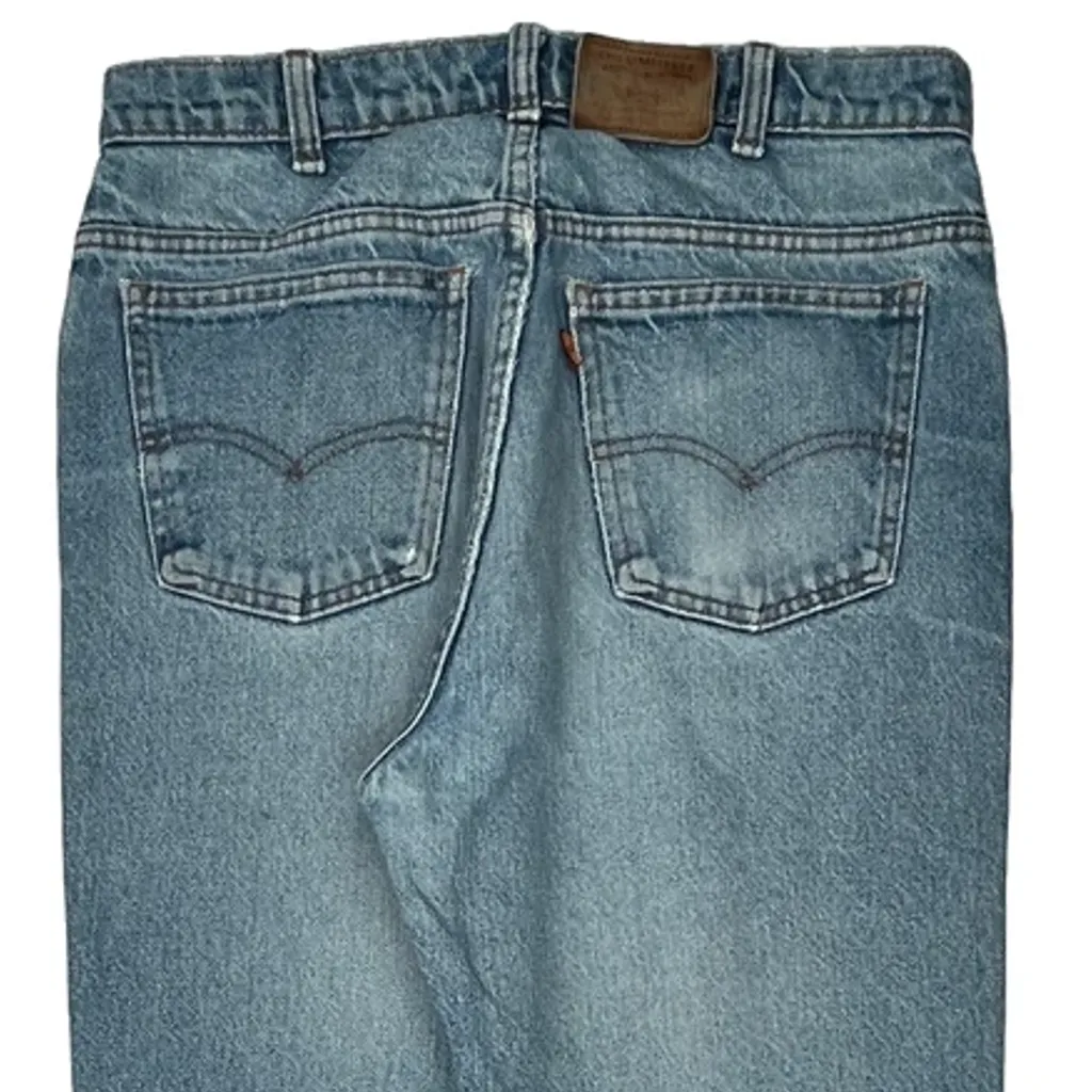 90S Levis Jeans - 32W 31L Light Wash Denim - Image 7