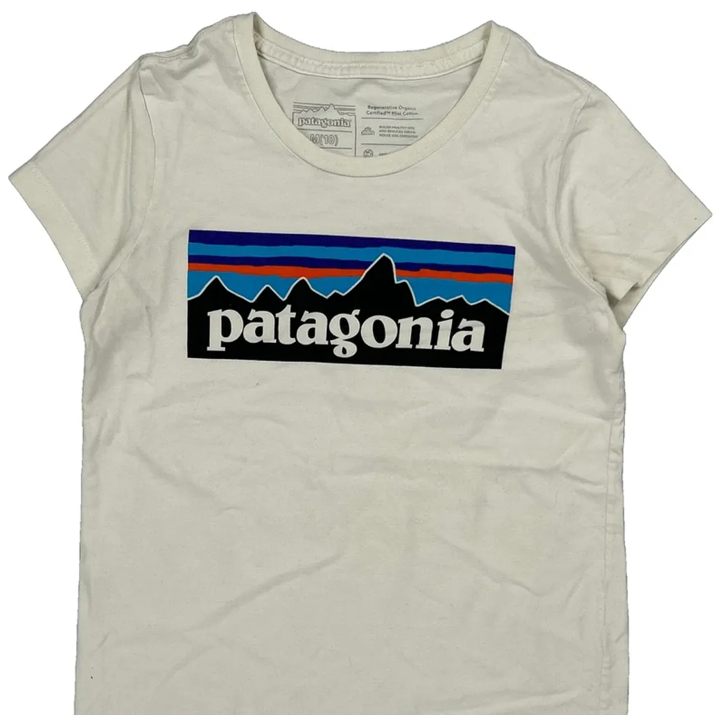 Age 10 Patagonia T-Shirt - Medium White Cotton - Image 4