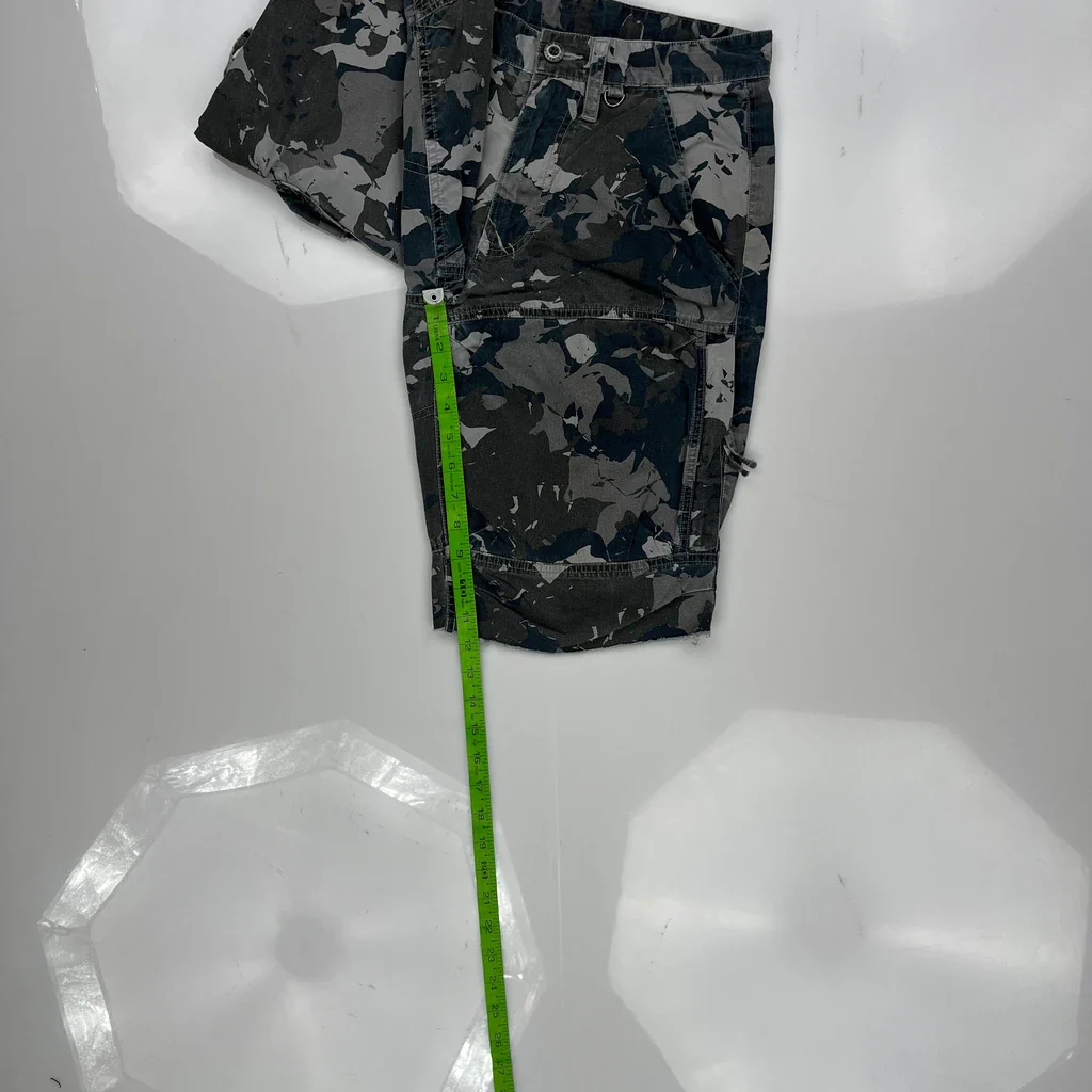 Armani Exchange Camo Cargo Shorts - 28W 10L Grey Cotton - Image 5