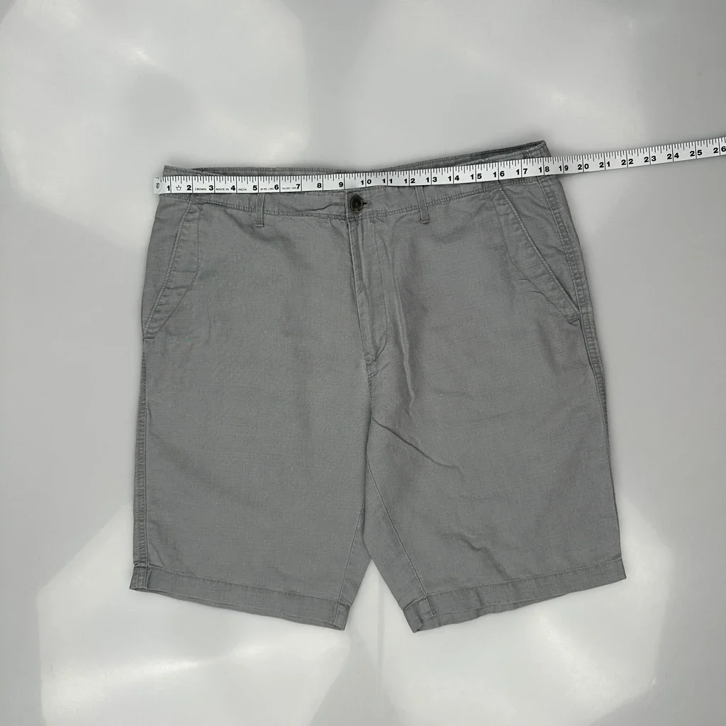 Calvin Klein Chino Shorts - 36W 9L Grey Cotton - Image 3