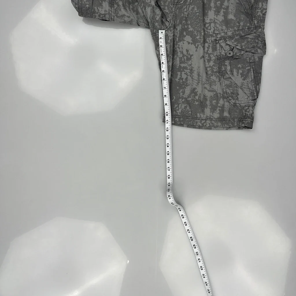 Calvin Klein Jeans Camo Cargo Shorts - 34W 11L Grey Cotton - Image 5