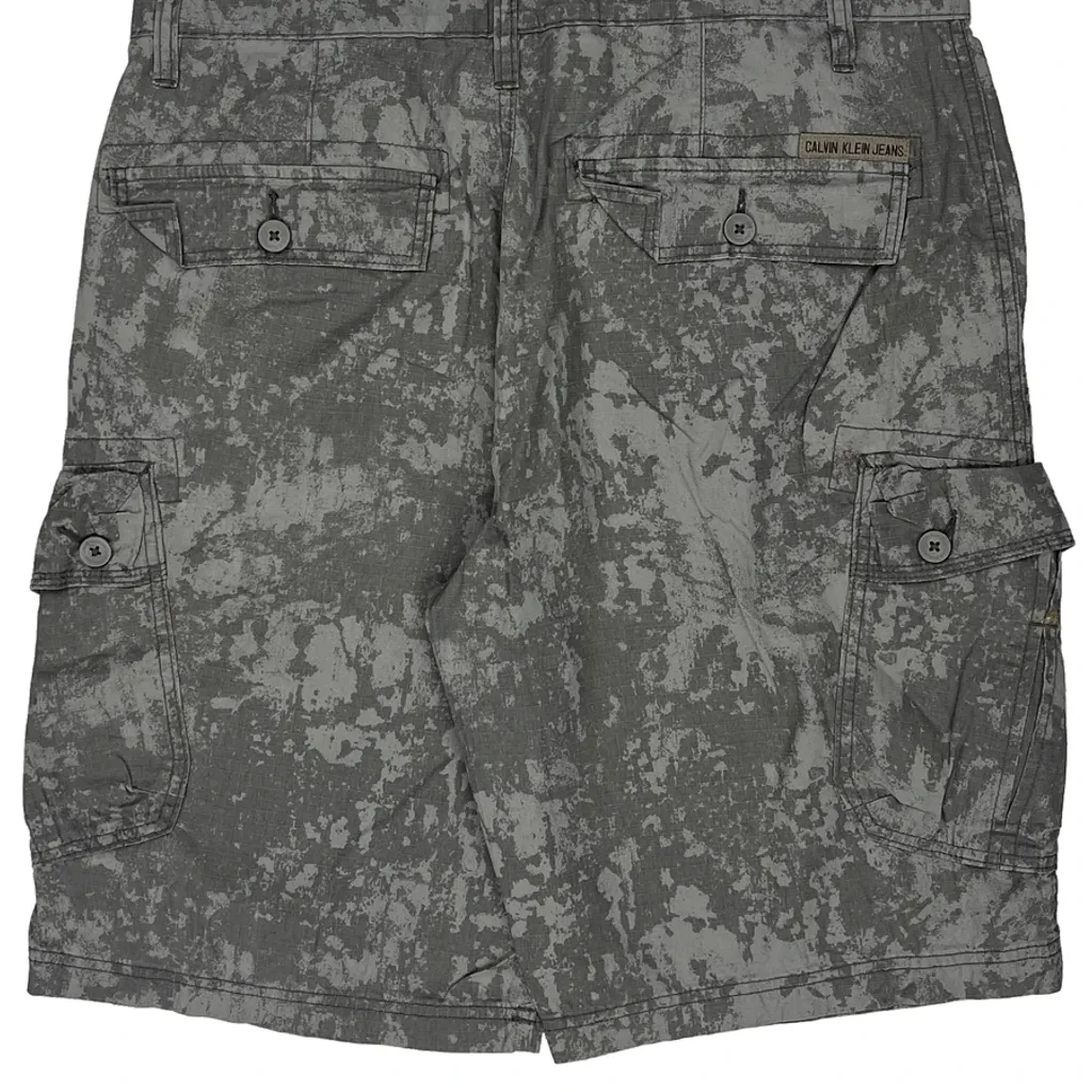 Calvin Klein Jeans Camo Cargo Shorts - 34W 11L Grey Cotton - Image 7
