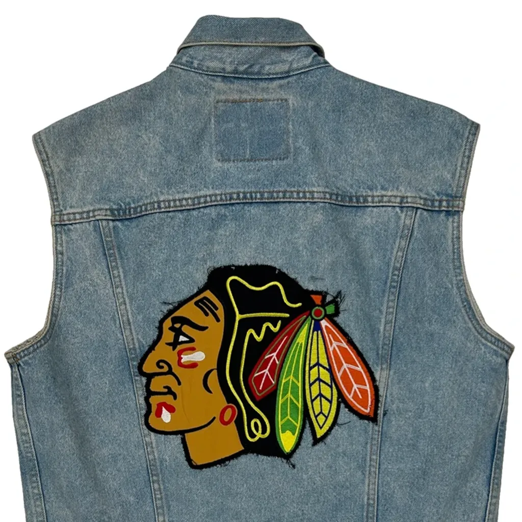 Chicago Blackhawks Levis Graphic Denim Vest - Medium Blue Denim - Image 6
