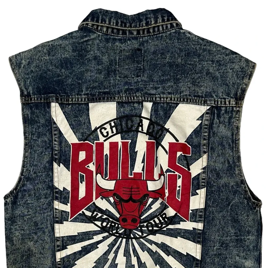 Chicago Bulls Nba Graphic Denim Gilet - XL Acid Wash Denim - Image 6