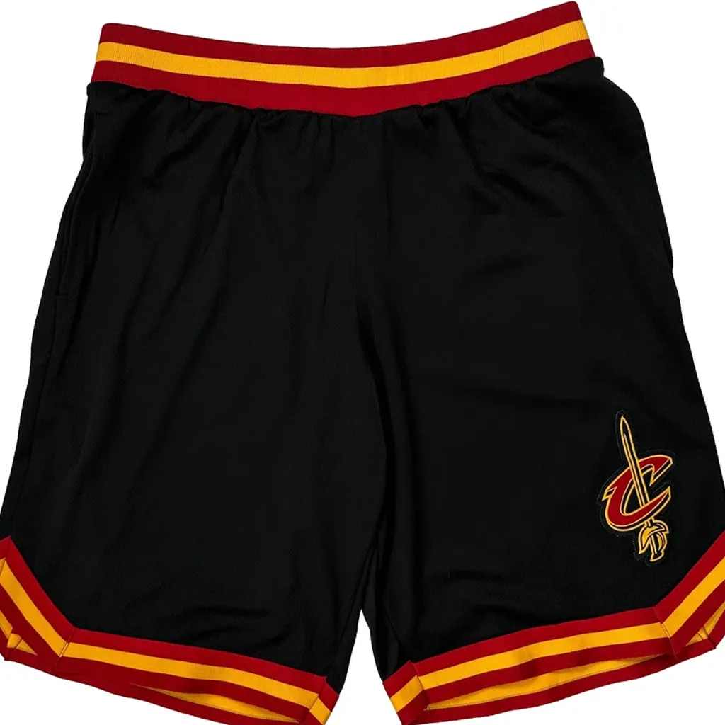 Cleveland Cavaliers Nba Sport Shorts - Large Black Polyester - Image 4