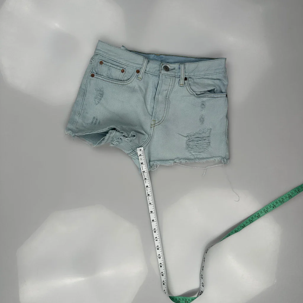 Cut Off Levis Mini Denim Shorts - 29W UK 8 Light Wash Cotton - Image 5
