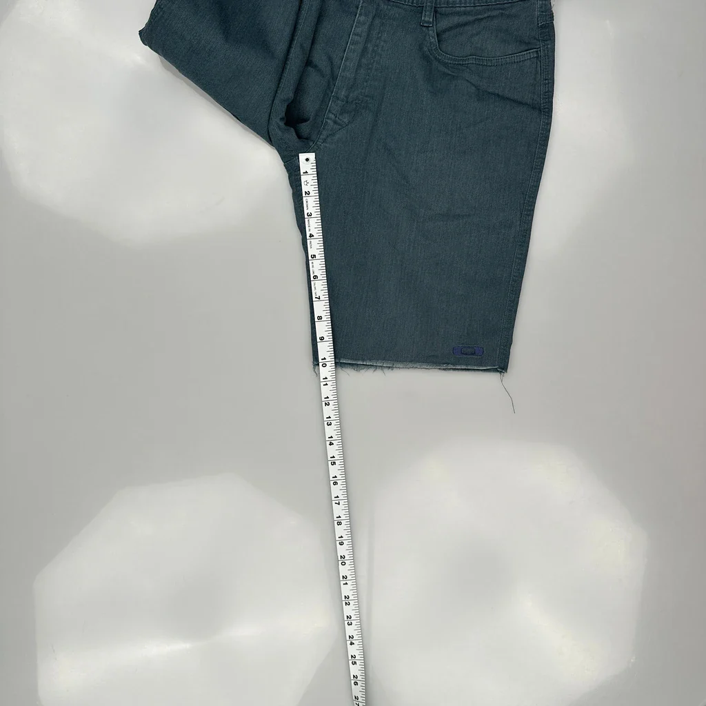Cut Off Oakley Slim Fit Denim Shorts - 33W 10L Blue Cotton - Image 5