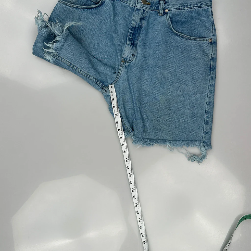 Cut Off Wrangler Denim Shorts - 34W UK 14 Light Wash Denim - Image 5