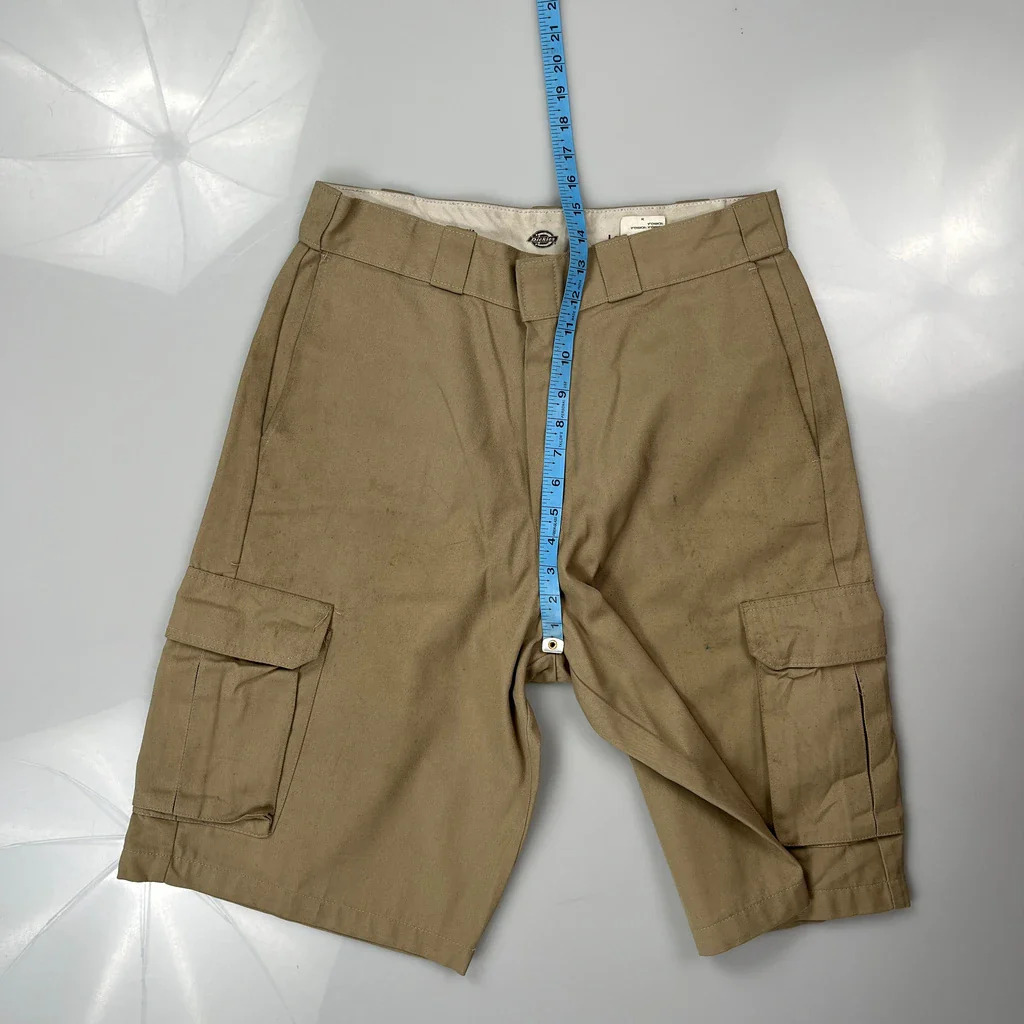 Dickies Cargo Shorts - 32W 13L Khaki Cotton - Image 4