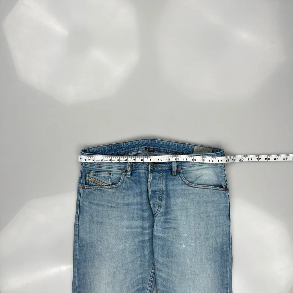 Diesel Jeans - 34W 31L Light Wash Denim - Image 3