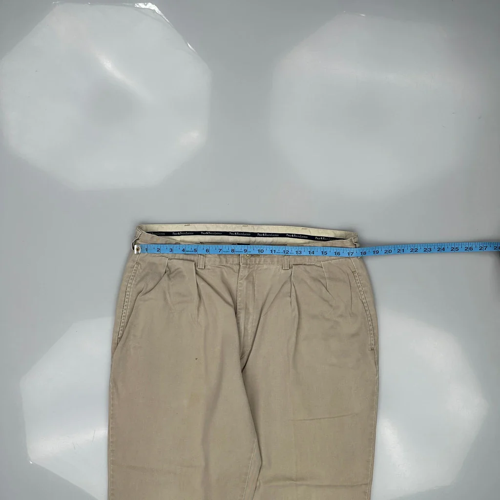 Dockers Trousers - 35W 29L Beige Cotton - Image 3