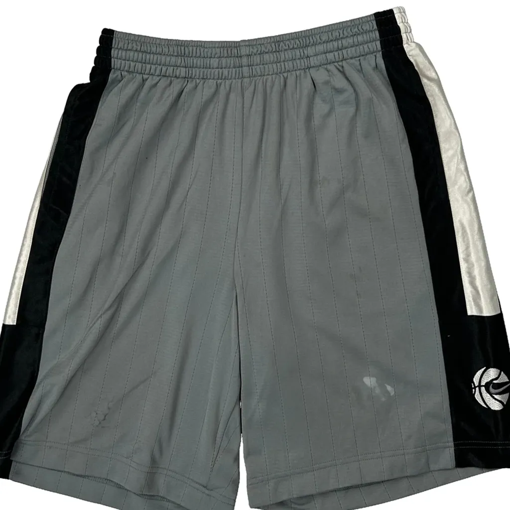 Dri-Fit Nike Sport Shorts - Large Grey Polyester - Image 5