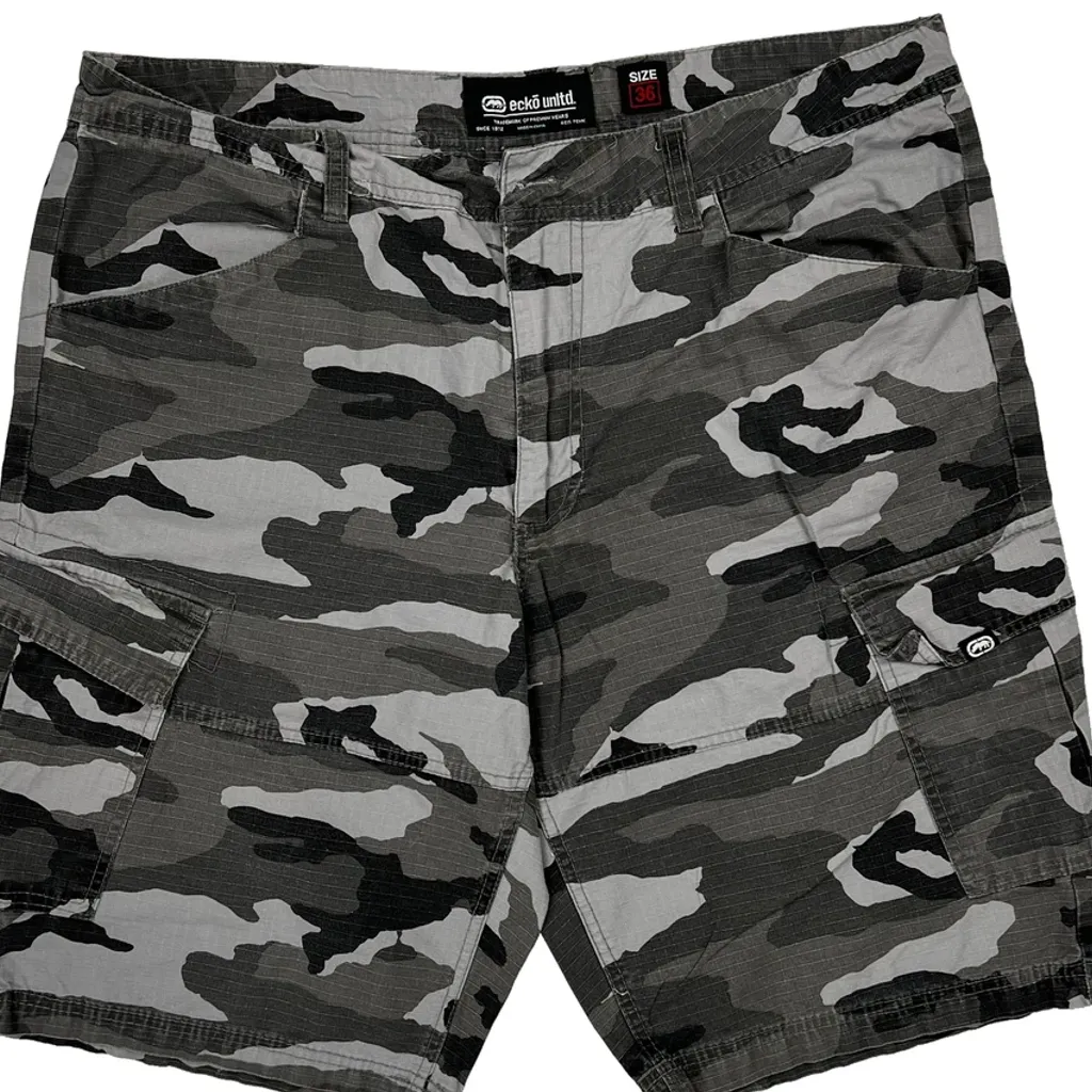 Ecko Unltd Camo Cargo Shorts - 36W 10L Gray Cotton - Image 9