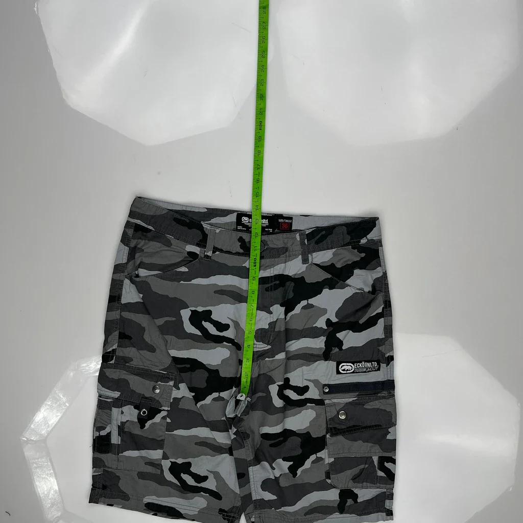 Ecko Unltd Camo Cargo Shorts - 35W 10L Grey Cotton - Image 4