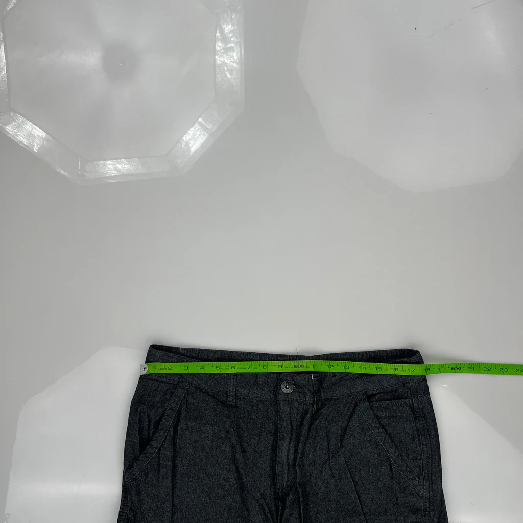 Guess Cargo Shorts - 34W 11L Gray Cotton - Image 3