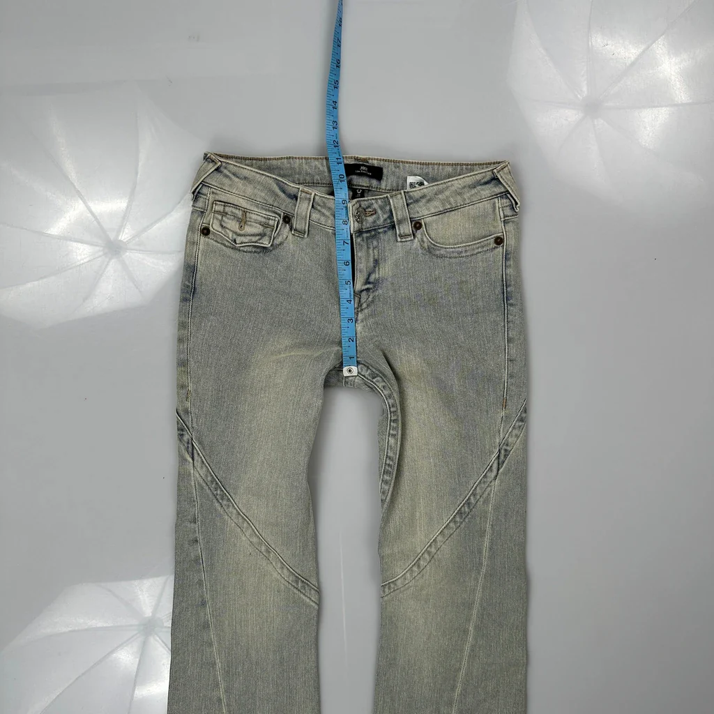 Joey True Religion Flared Jeans - 30W US 4 Light Wash Denim - Image 4