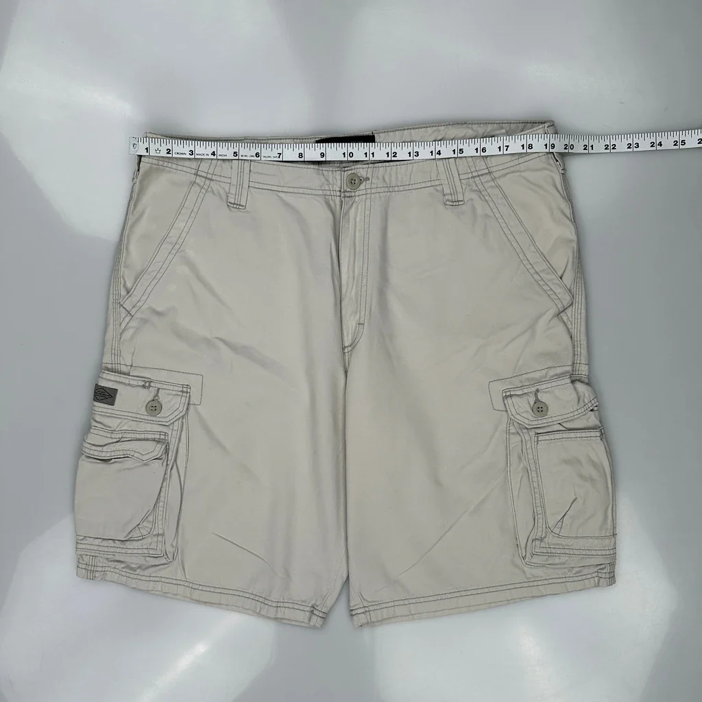 Lee Cargo Shorts - 38W 11L Beige Cotton - Image 3