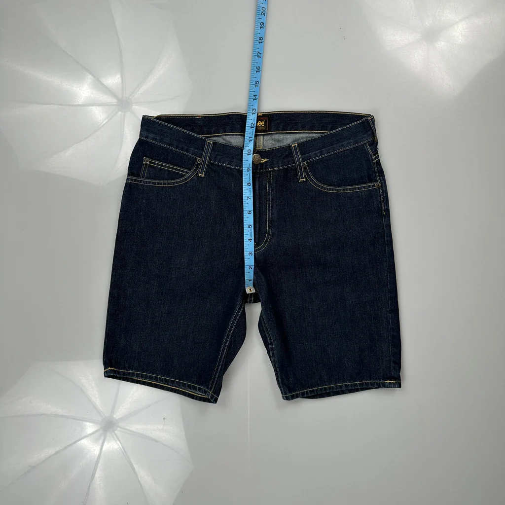 Lee Denim Shorts - 32W 10L Dark Wash Denim - Image 4
