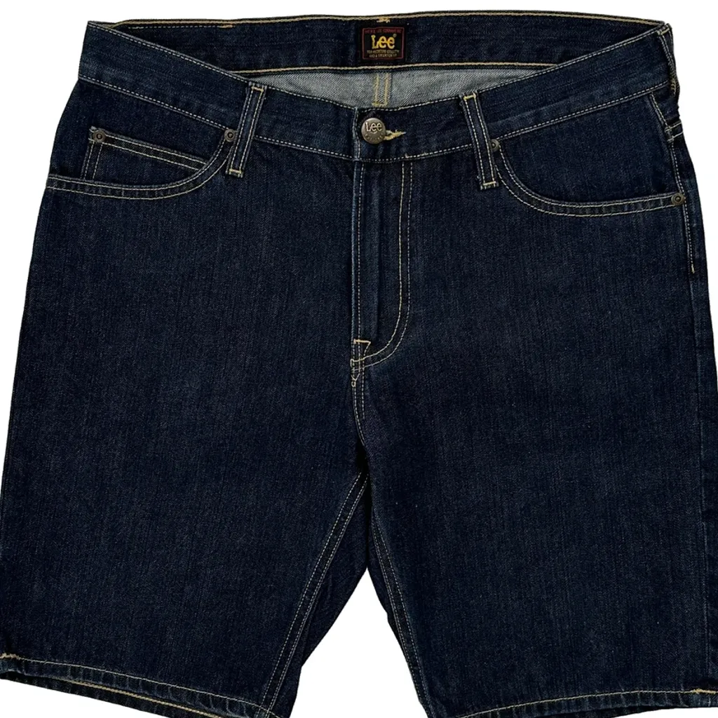 Lee Denim Shorts - 32W 10L Dark Wash Denim - Image 9