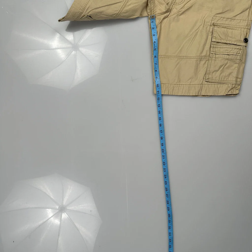 Levis Cargo Shorts - 32W 11L Beige Cotton - Image 5