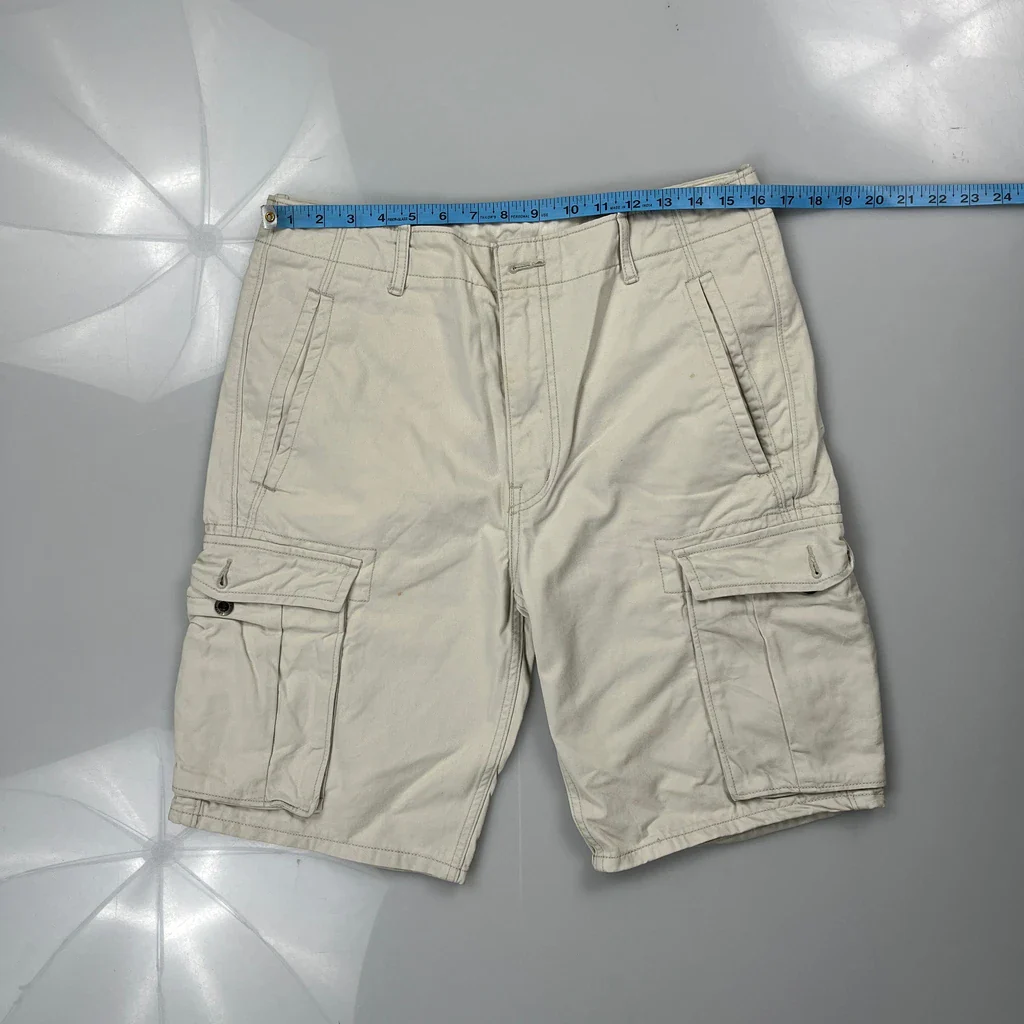 Levis Cargo Shorts - 32W 11L Beige Cotton - Image 3
