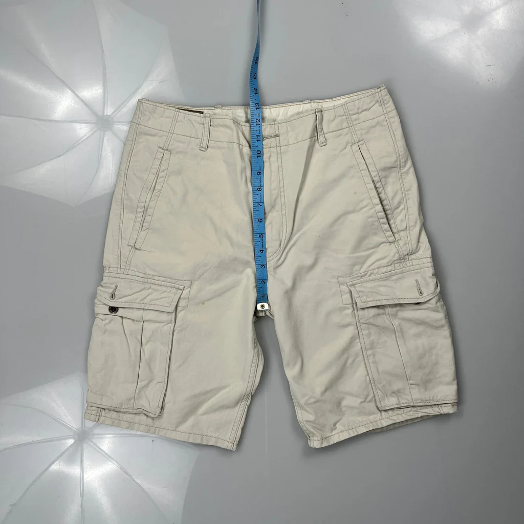 Levis Cargo Shorts - 32W 11L Beige Cotton - Image 4