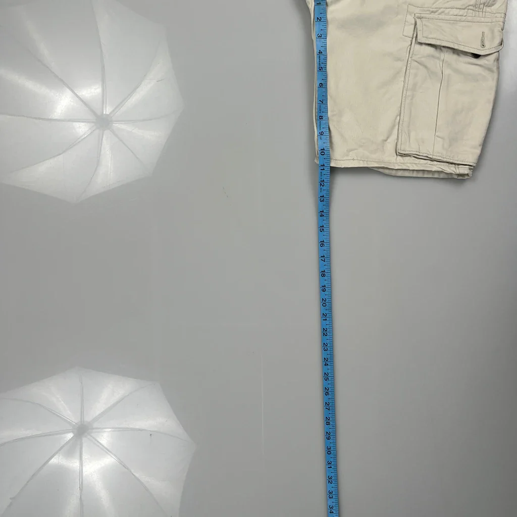 Levis Cargo Shorts - 32W 11L Beige Cotton - Image 5