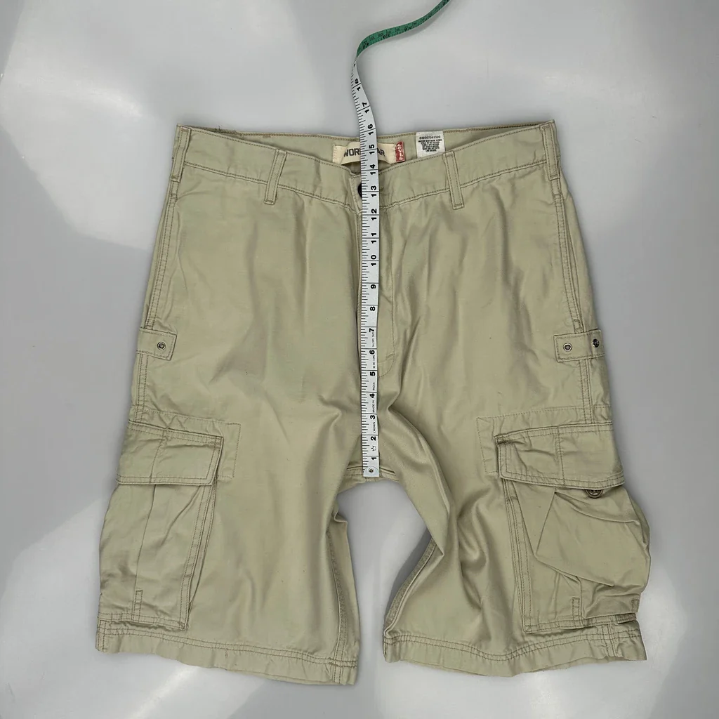 Levis Cargo Shorts - 34W 12L Beige Cotton - Image 4