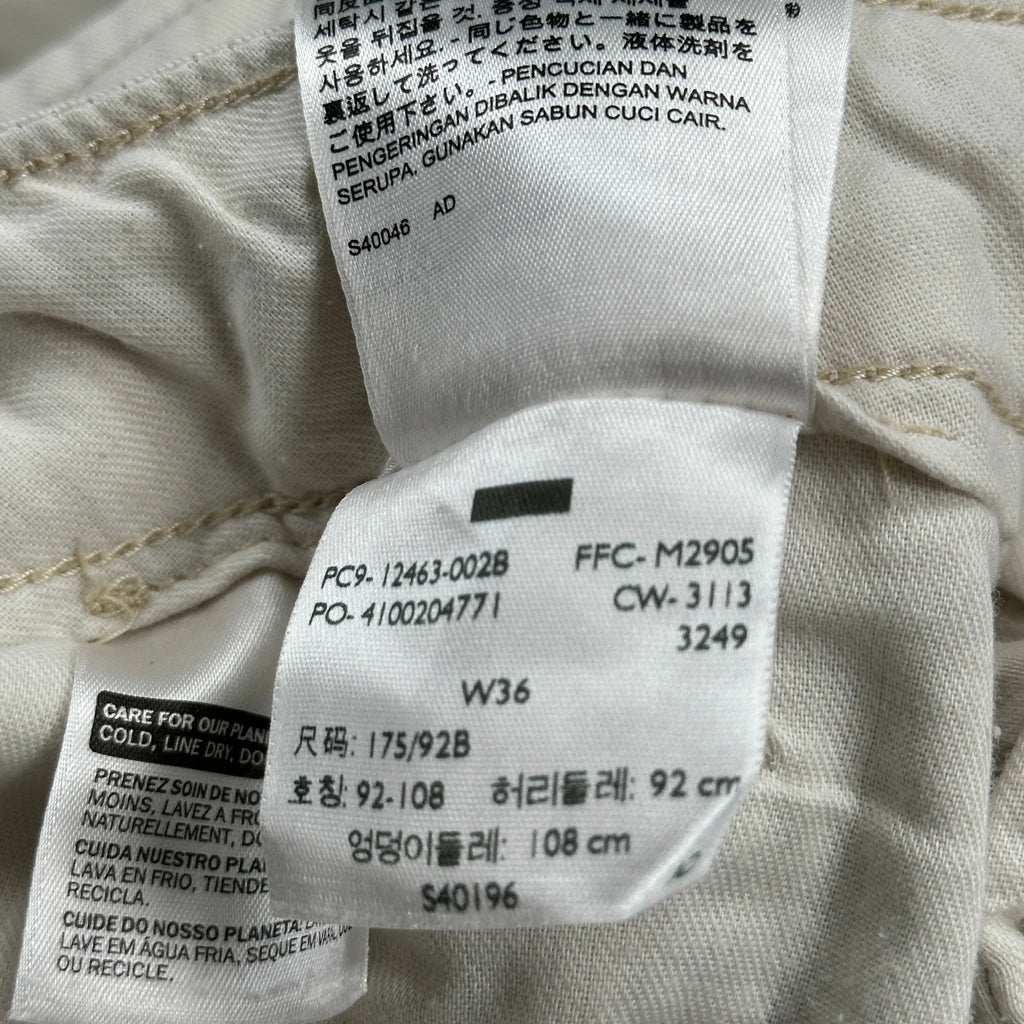 Levis Cargo Shorts - 36W 11L Beige Cotton - Image 6