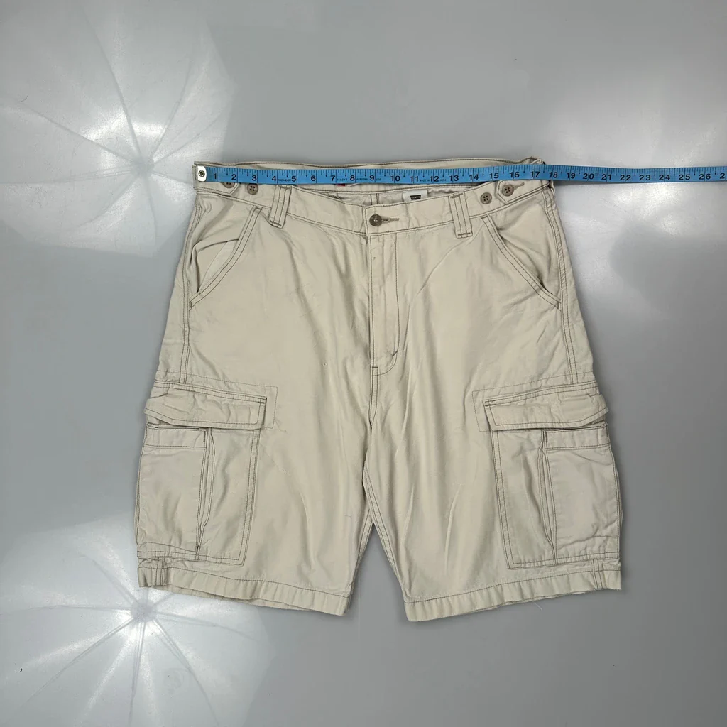 Levis Cargo Shorts - 36W 11L Beige Cotton - Image 3