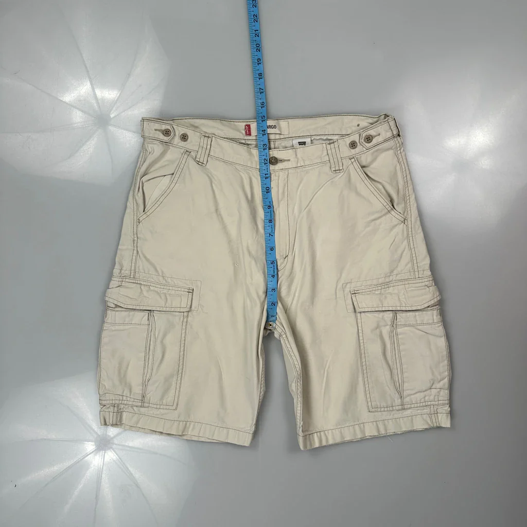 Levis Cargo Shorts - 36W 11L Beige Cotton - Image 4
