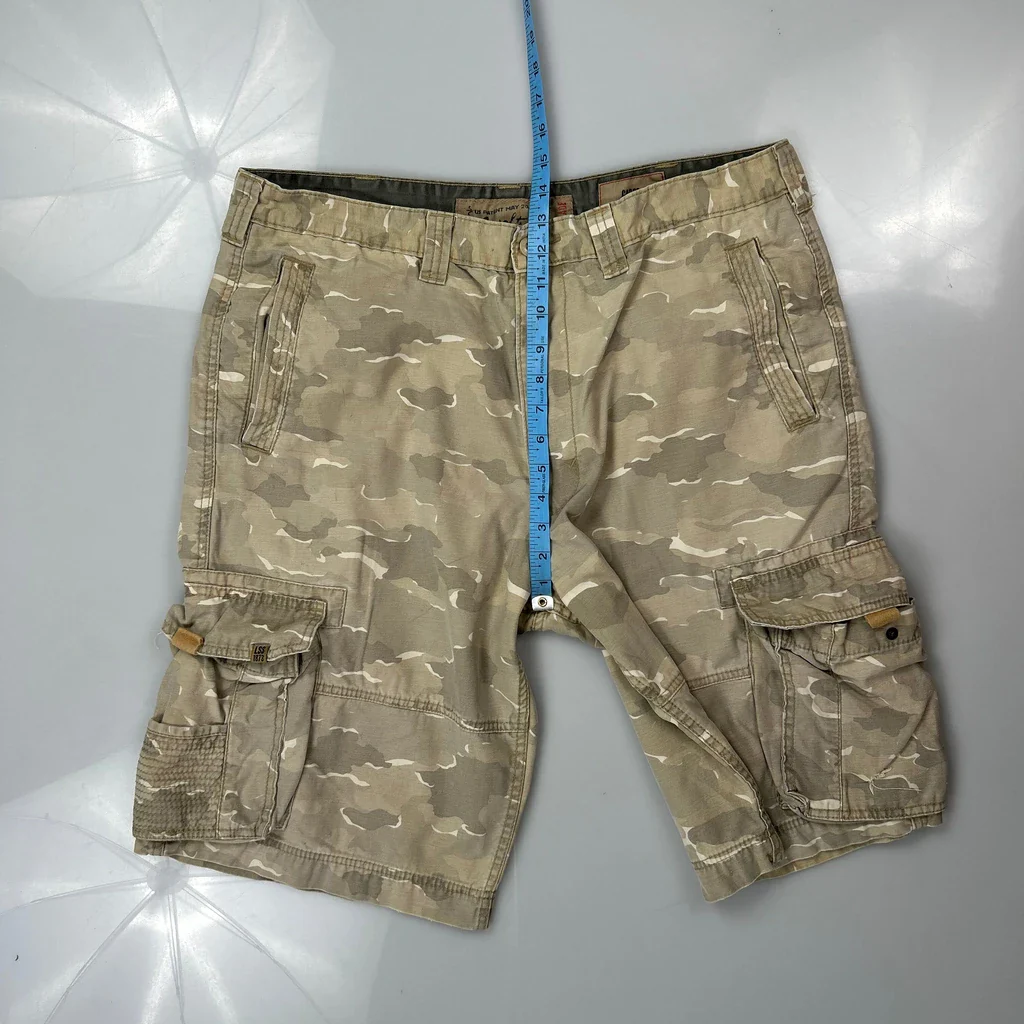 Levis Camo Cargo Shorts - 38W 13L Green Cotton - Image 4