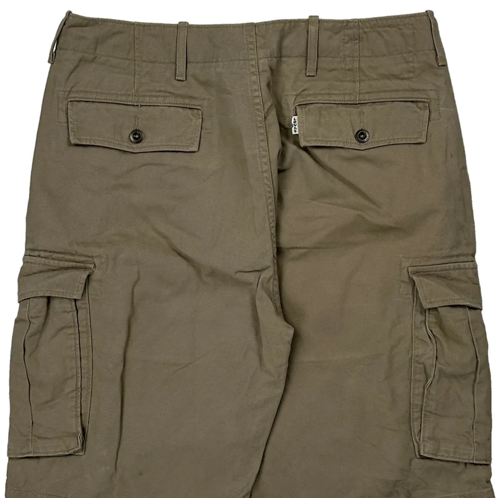Levis Cargo Shorts - 32W 11L Khaki Cotton - Image 8