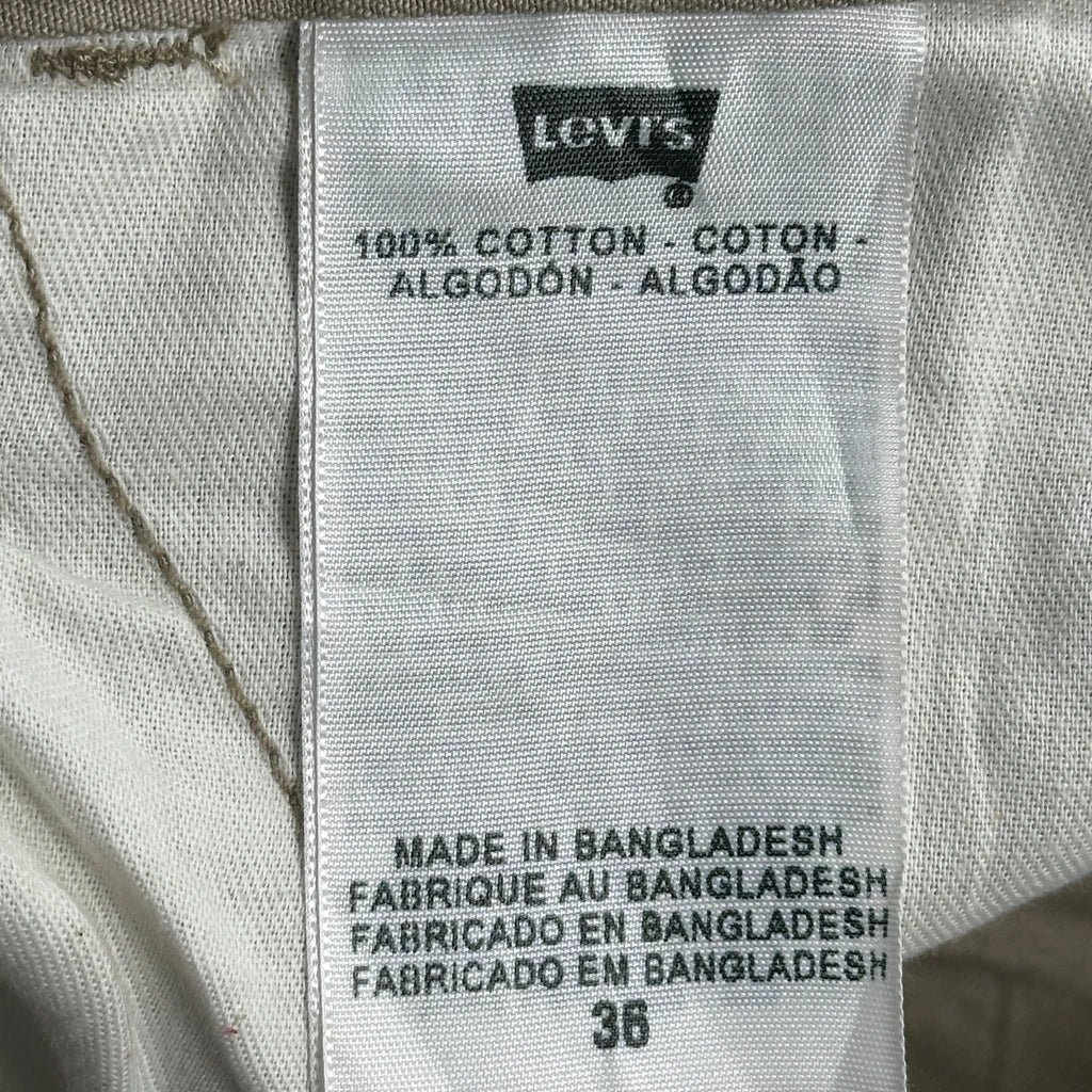 Levis Cargo Shorts - 36W 11L Khaki Cotton - Image 6