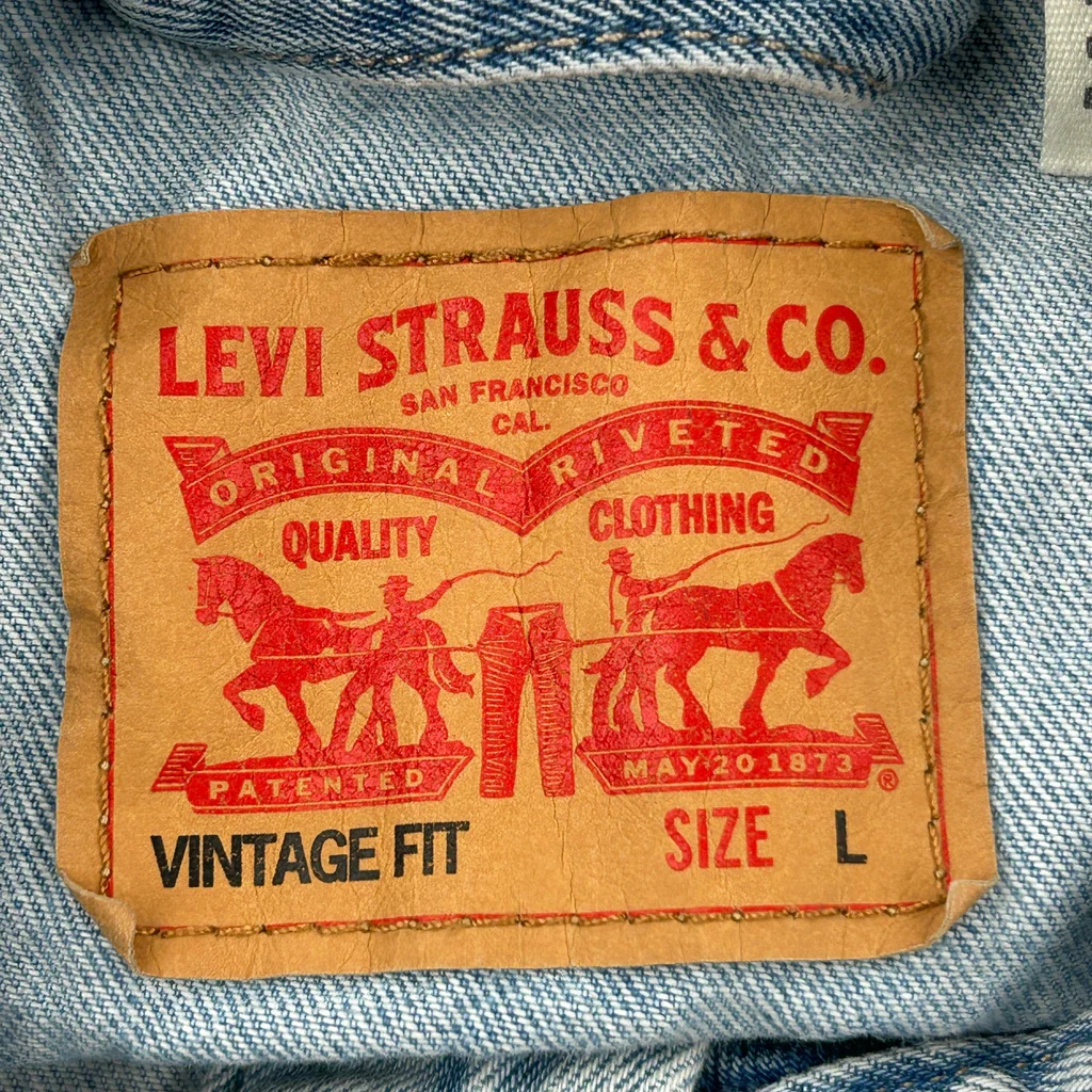 Levis Denim Jacket - Large Light Wash Denim - Image 3
