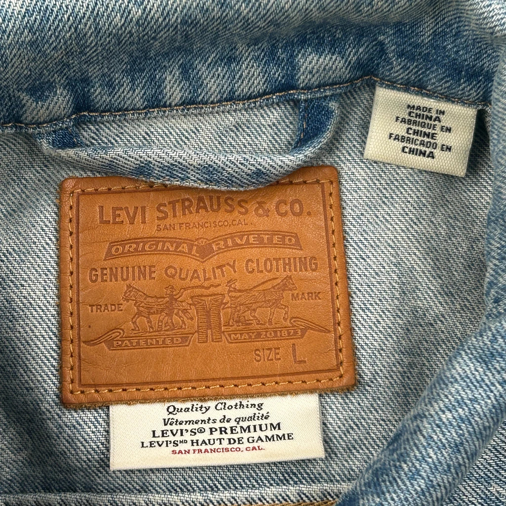 Levis Denim Jacket - Large Light Wash Denim - Image 3
