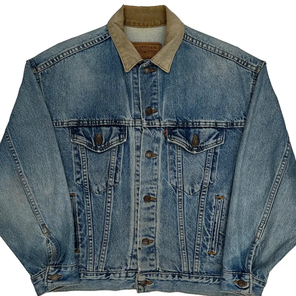 Levis Collared Denim Jacket - Medium Blue Denim - Image 4
