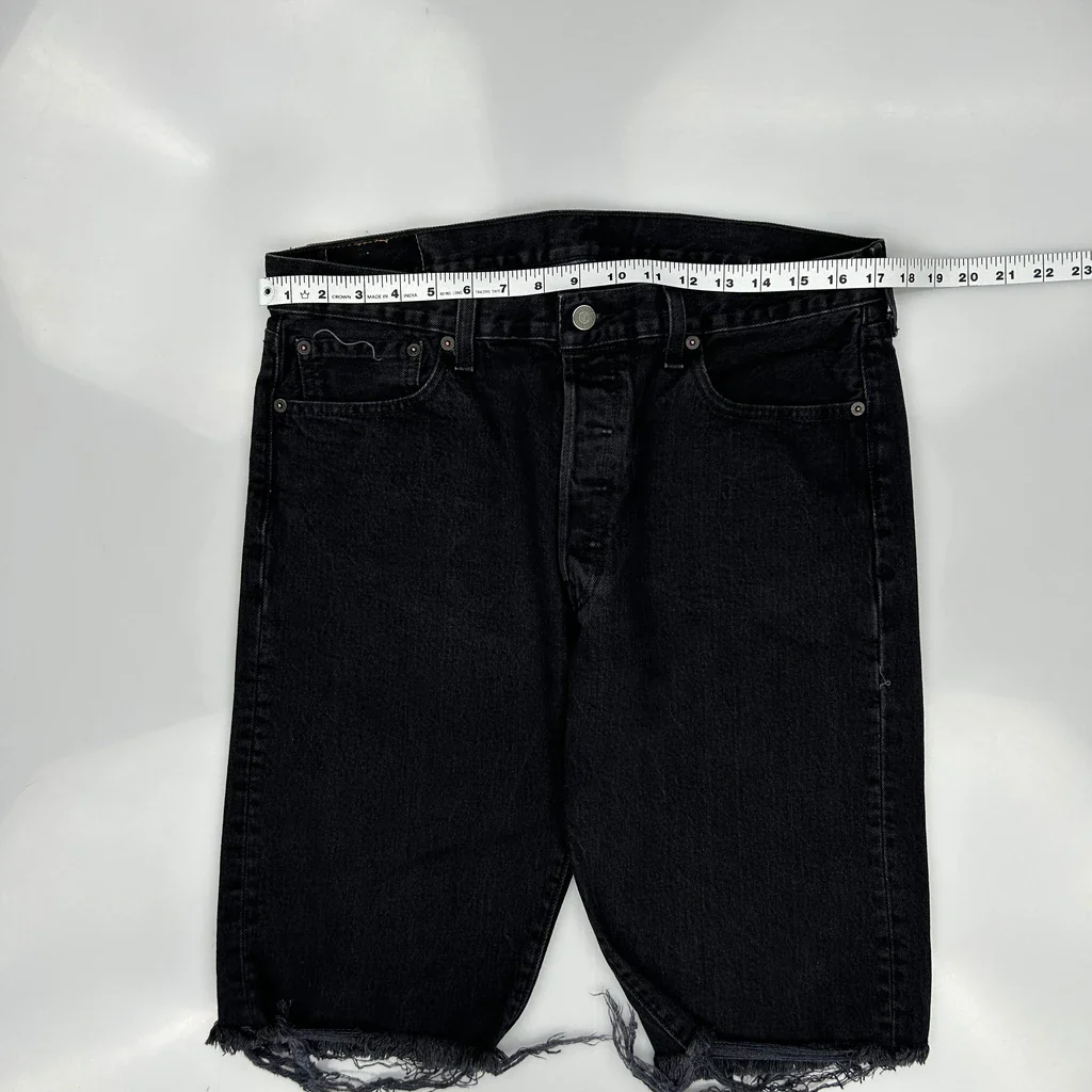 Levis Denim Shorts - 34W 12L Black Cotton - Image 3