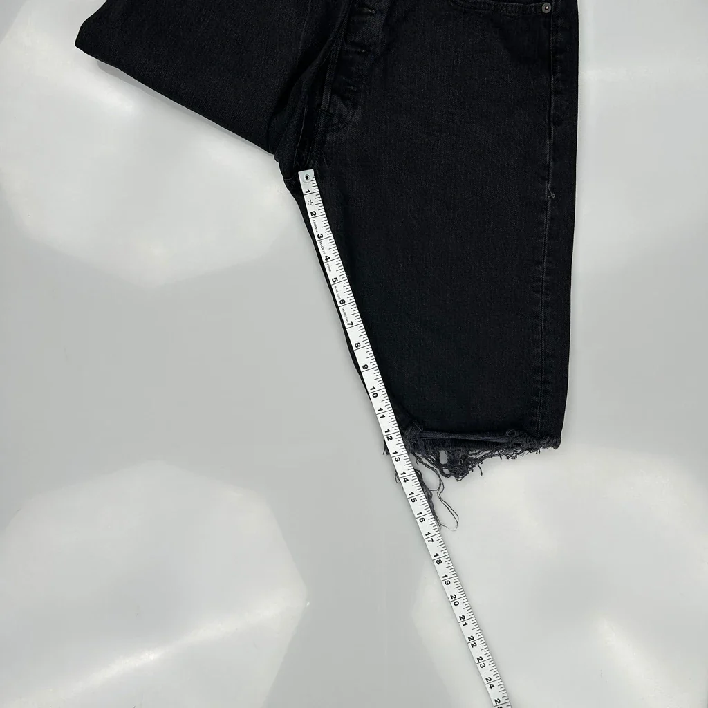 Levis Denim Shorts - 34W 12L Black Cotton - Image 5