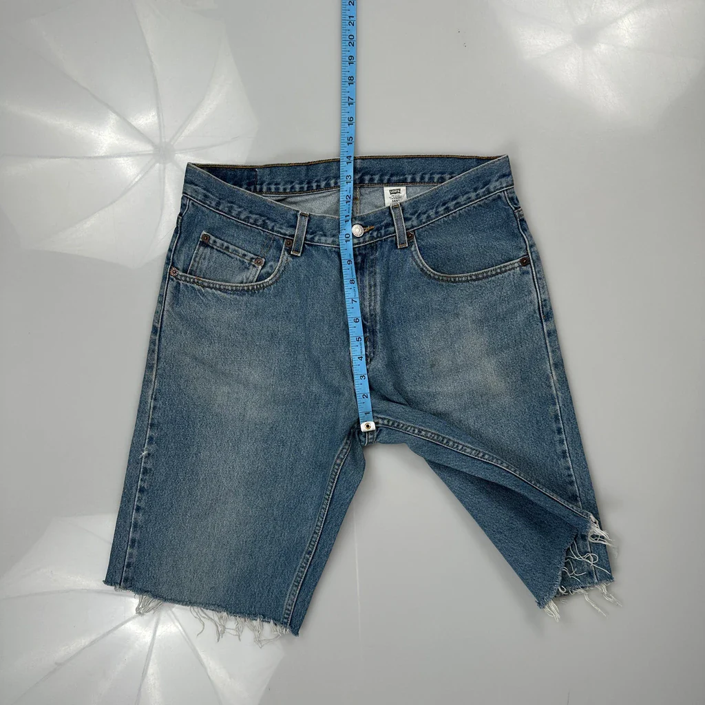 Levis Cut Off Denim Shorts - 32W 11L Blue Cotton - Image 4