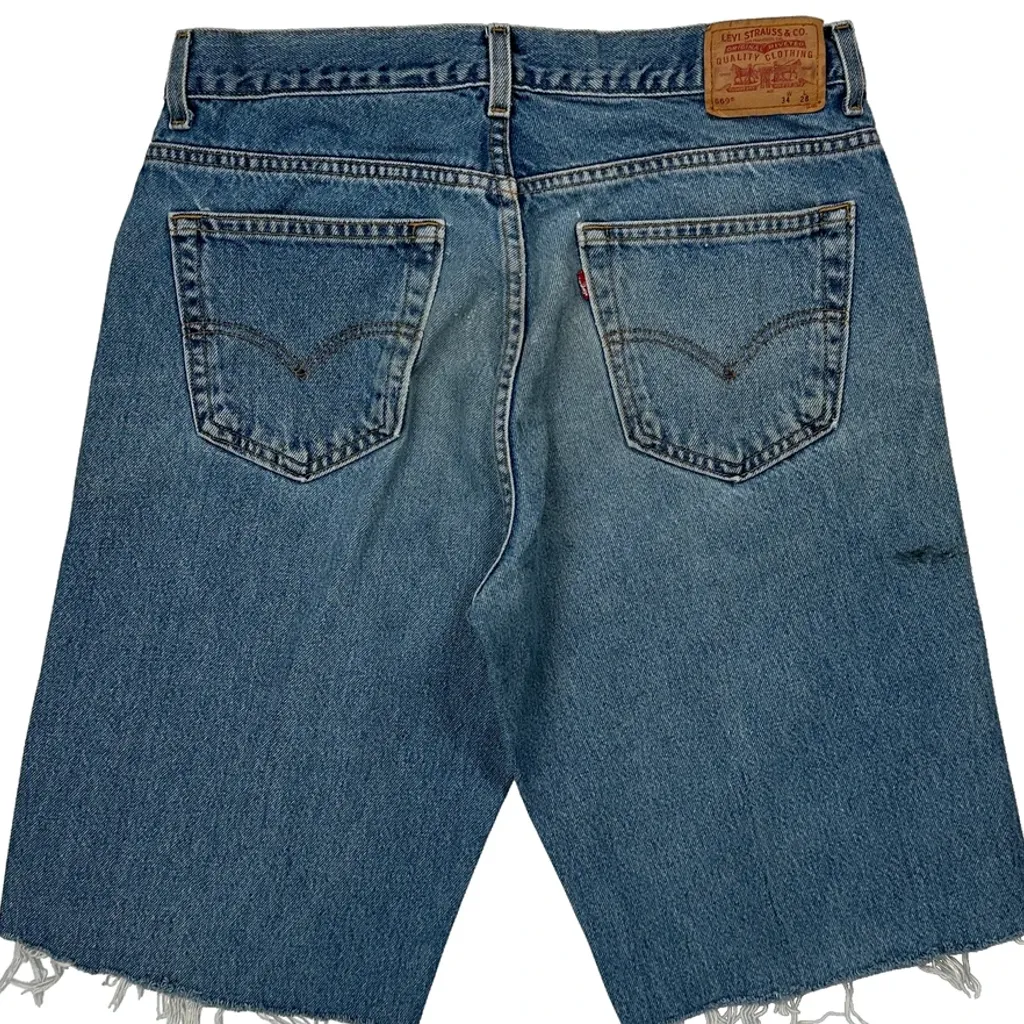 Levis Cut Off Denim Shorts - 32W 11L Blue Cotton - Image 7
