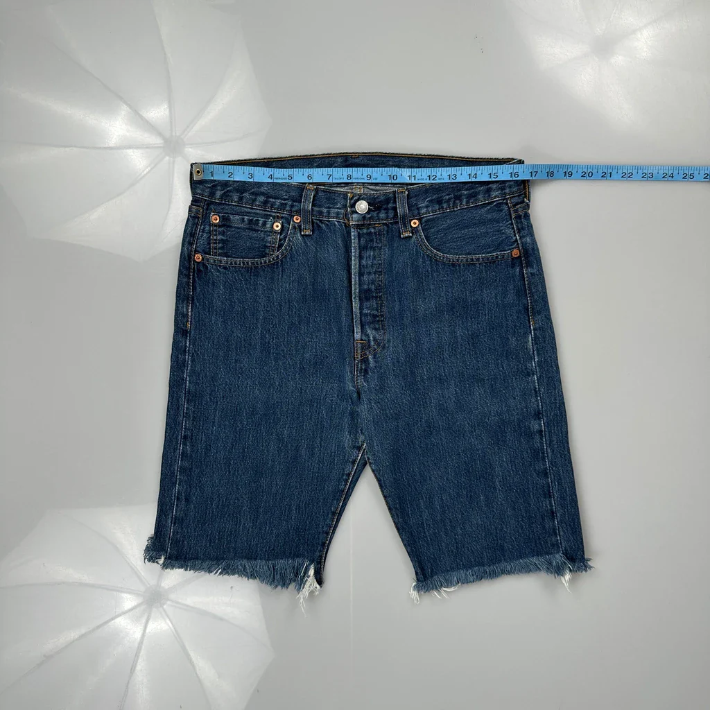 Levis Cut Off Denim Shorts - 32W 11L Blue Denim - Image 3