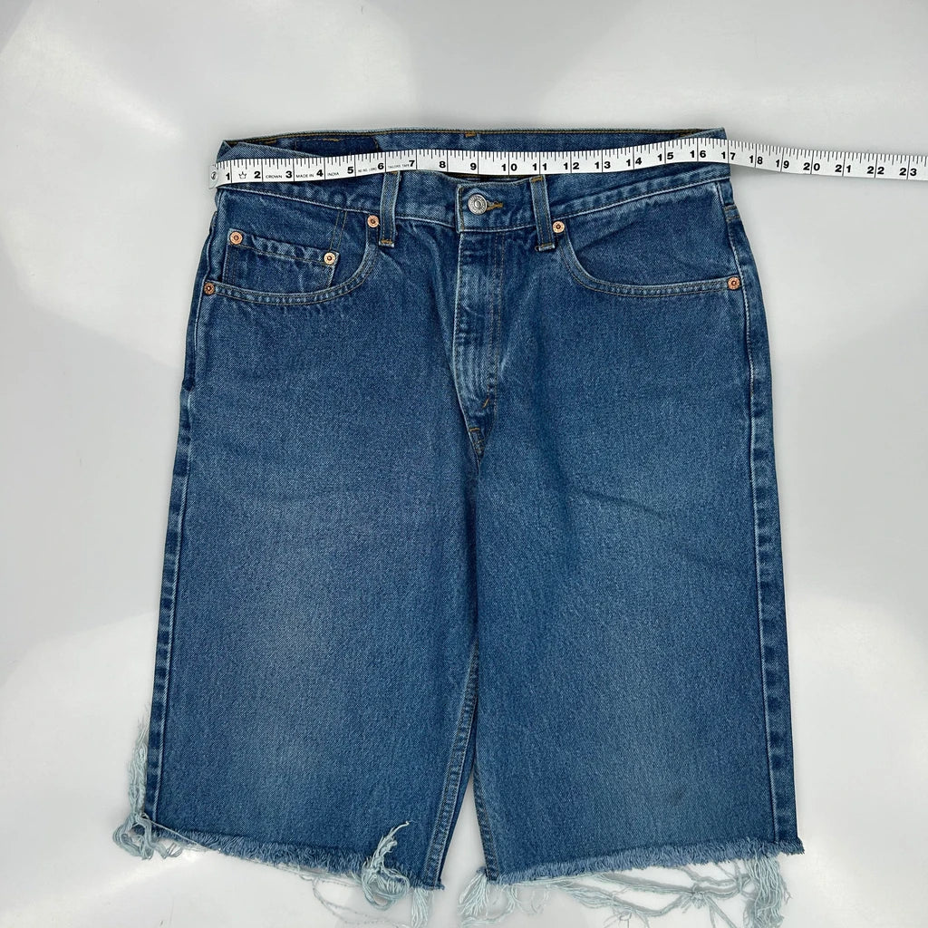 Levis Cut Off Denim Shorts - 33W 11L Blue Cotton - Image 3